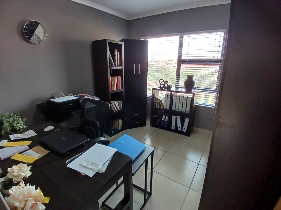 3 Bedroom Property for Sale in Seemeeu Park Western Cape